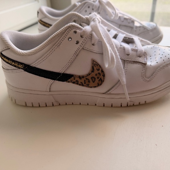 Nike Dunk Low SE Women's Sneakers - White and Leopard Print - Picture 3 of 5